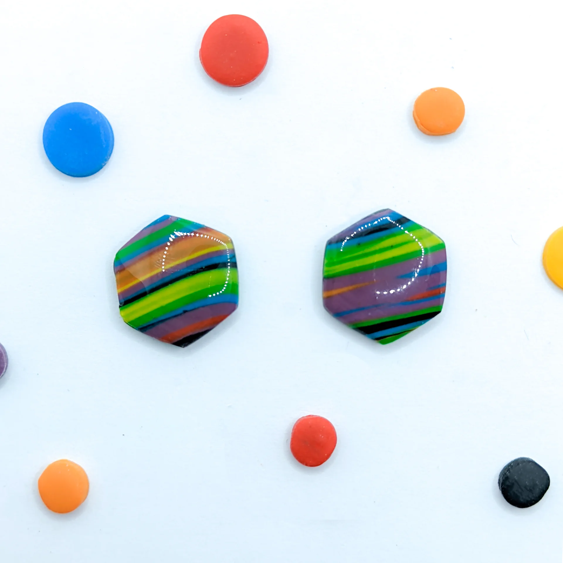Pendientes negros rayas rombo