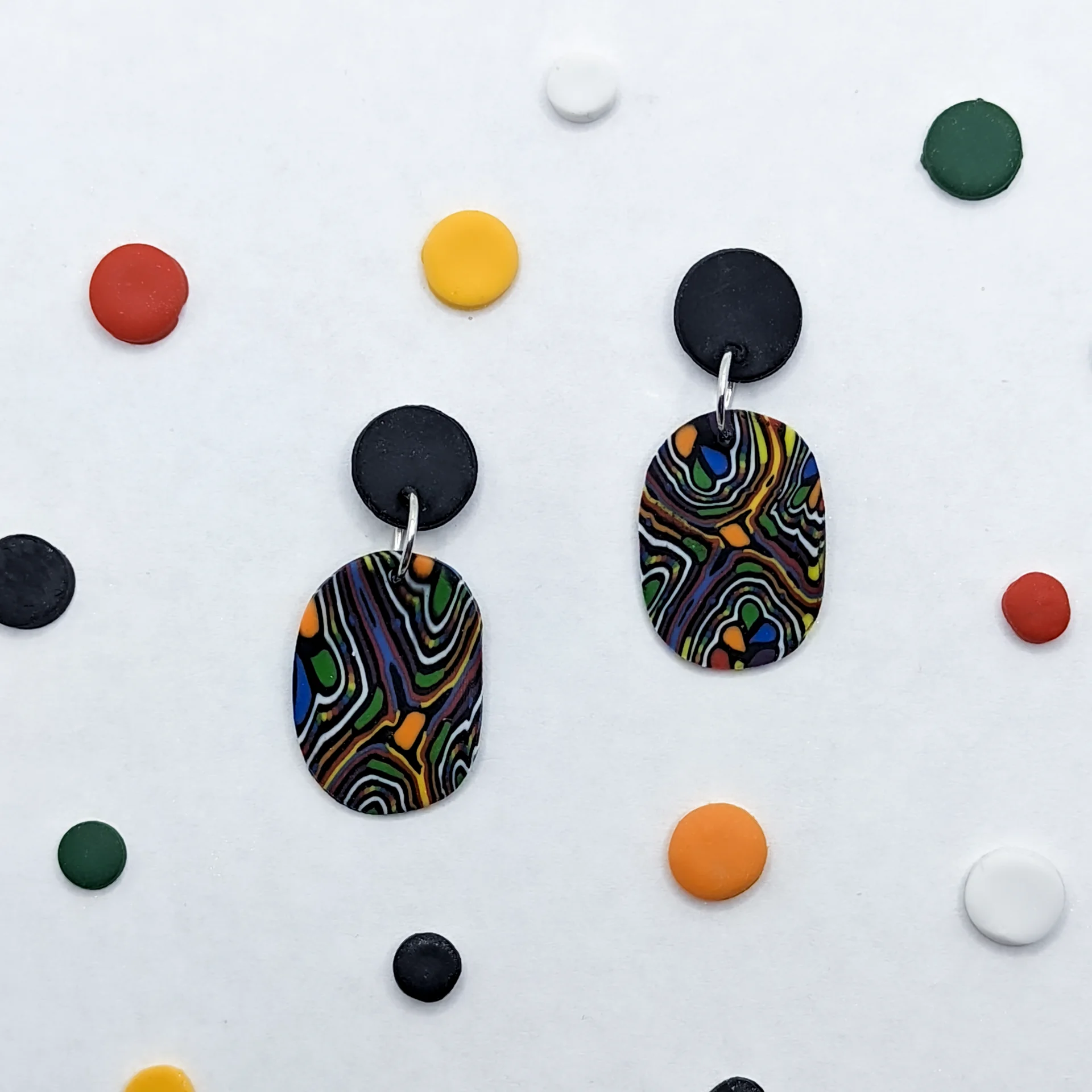 Pendientes mosaico negros pequeños