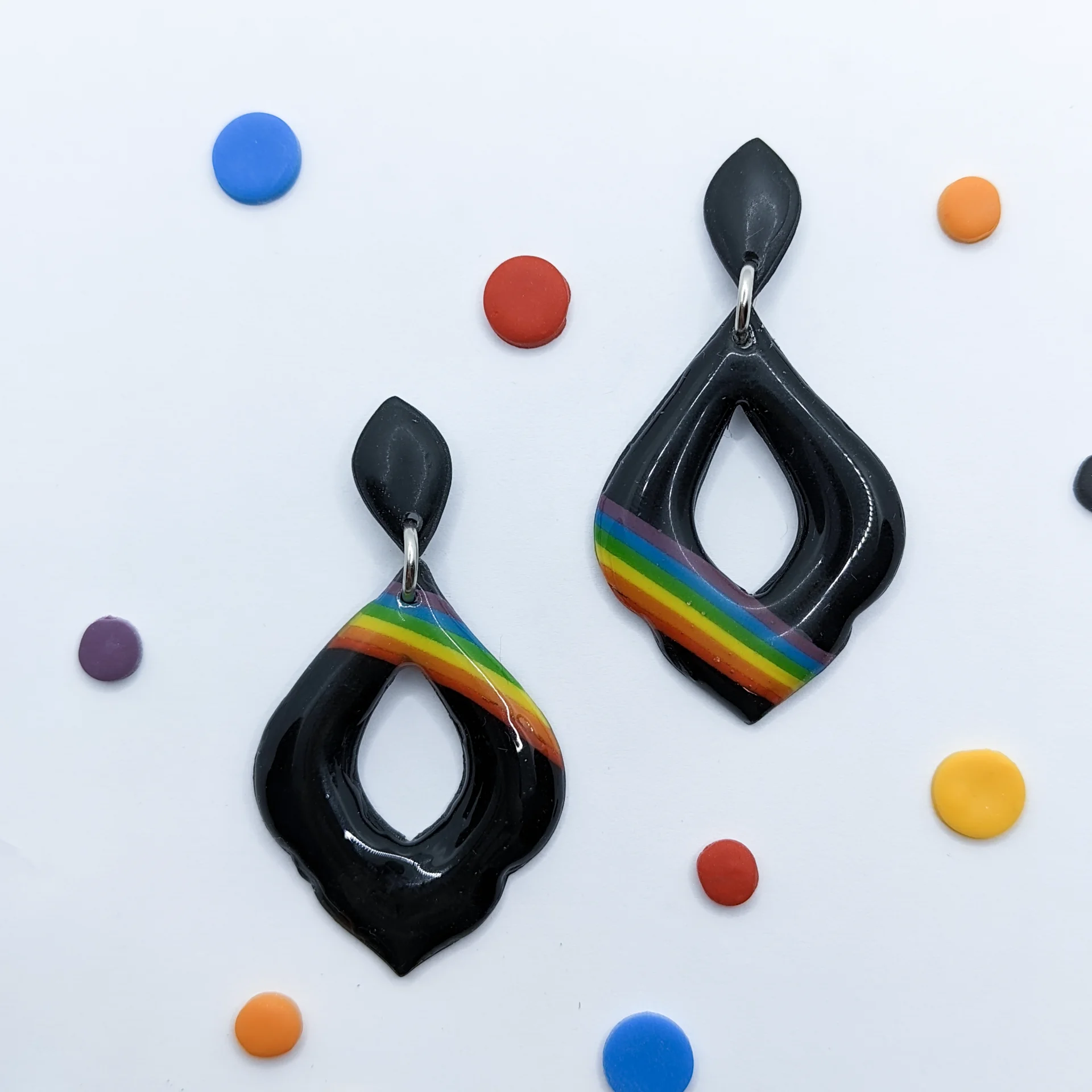 Pendientes Orgullo negros