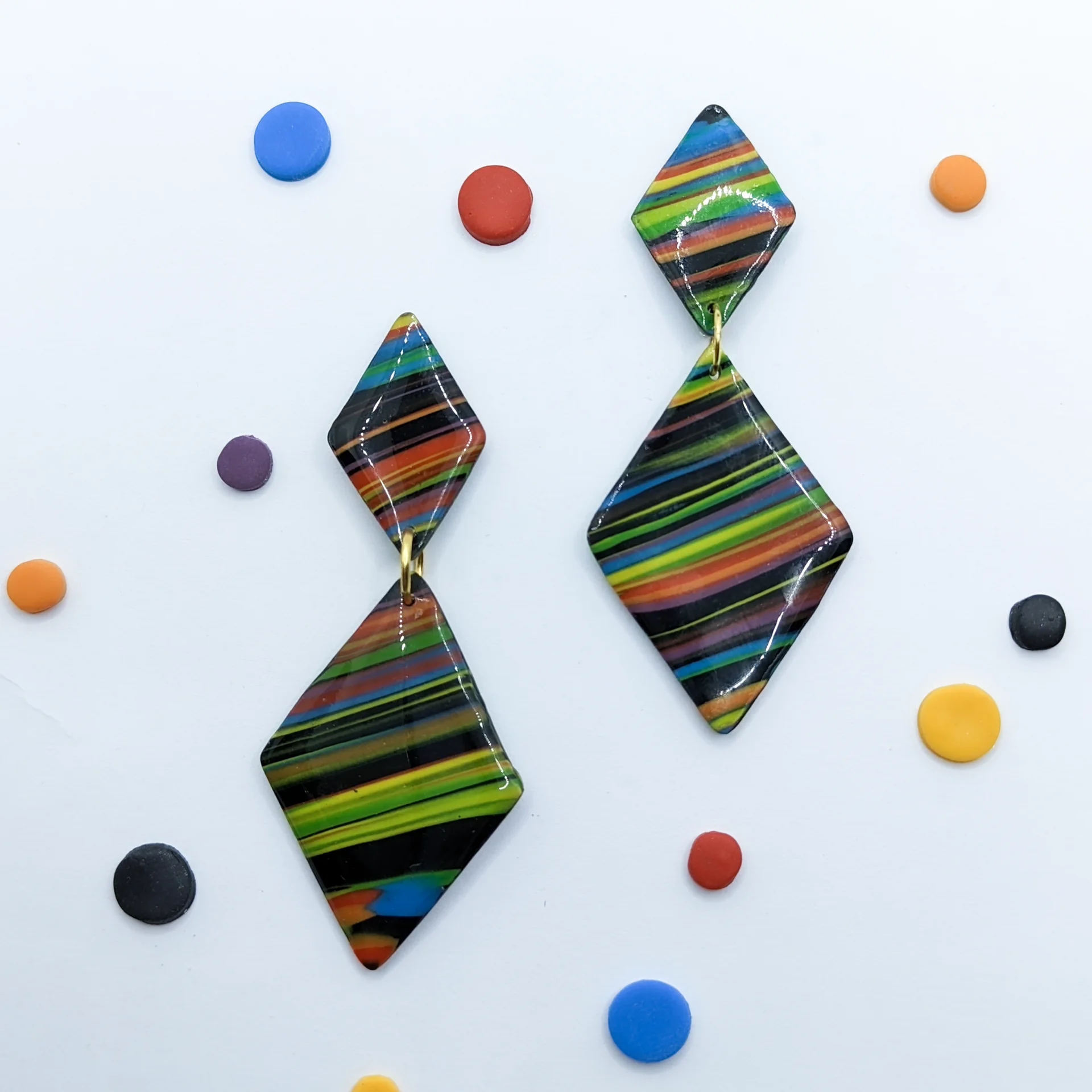Pendientes negros rayas rombo